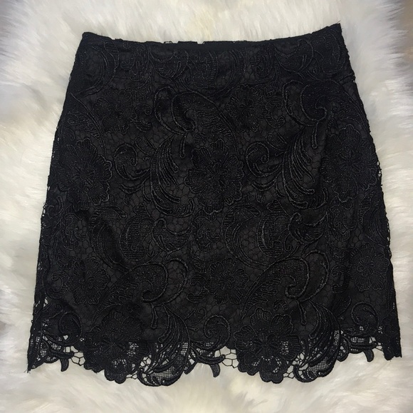 Dresses & Skirts - Lace skirt